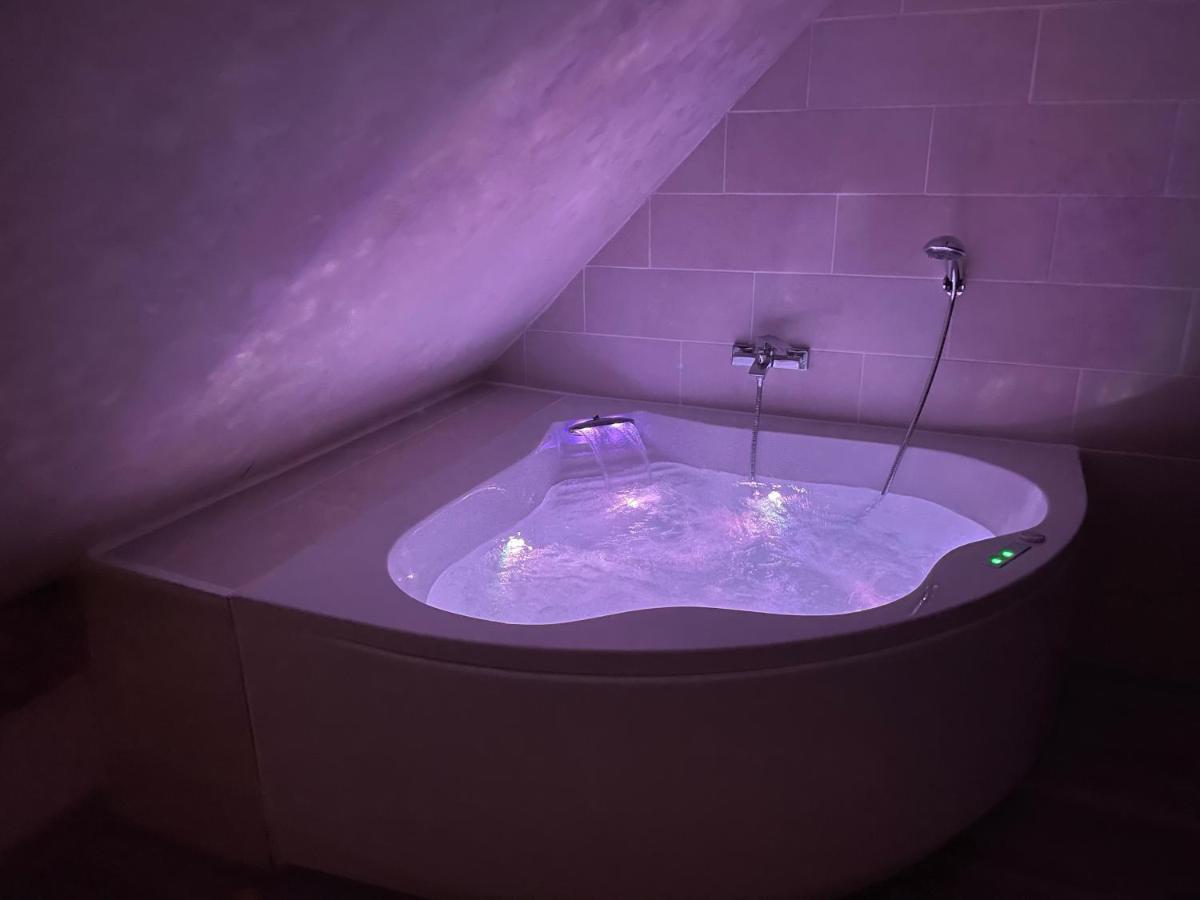 Le Nid D'Amour 2Pers / Wifi / Sauna Houssen Eksteriør bilde